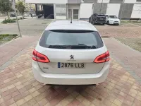 Usado Peugeot 308 SW Active 131 CV (96 kW) 2020 Blanco Familiar