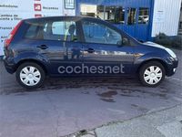 Usado Ford Fiesta Ambiente 68 CV (50 kW) 2002 Azul Utilitario