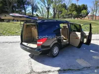 Usado SsangYong Rodius Limited 165 CV (121 kW) 2007 Negro Monovolumen