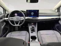 Usado VW Golf VIII Life 116 CV (85 kW) 2025 Gris Utilitario