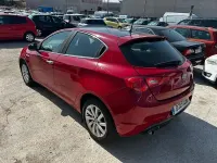 Usado Alfa Romeo Giulietta 120 CV (88 kW) 2016 Rojo Utilitario