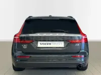 Usado Volvo V60 Momentum 150 CV (110 kW) 2019 Gris / plata Familiar