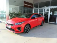 Usado Kia ProCeed GT-Line 120 CV (88 kW) 2019 Rojo Familiar