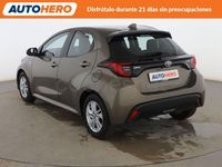 Usado Toyota Yaris Hybrid Active 116 CV (85 kW) 2021 Gris Berlina