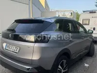 Usado Peugeot 3008 Allure 130 CV (95 kW) 2022 Gris / plata SUV