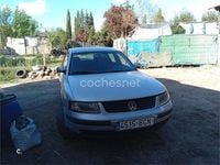 Usado VW Passat Advance 130 CV (95 kW) 2002 Negro Berlina