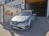 Usado Renault Mégane GrandTour Techno 140 CV (102 kW) 2022 Gris / plata Familiar