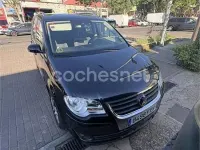 Usado VW Touran 140 CV (102 kW) 2007 Negro Monovolumen