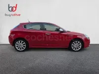 Usado Alfa Romeo Giulietta 170 CV (125 kW) 2011 Rojo Utilitario