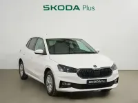 Usado Skoda Fabia Selection 95 CV (69 kW) 2024 Blanco Utilitario