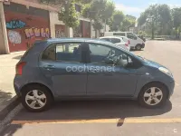 Usado Toyota Yaris 90 CV (66 kW) 2006 Azul Berlina