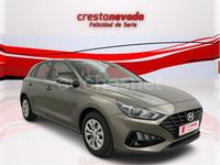Usado Hyundai i30 110 CV (80 kW) 2021 Gris / plata Berlina