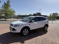 Usado Ford Kuga Trend 120 CV (88 kW) 2016 Blanco SUV