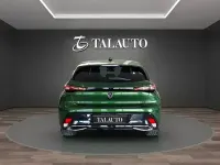 Usado Peugeot 308 GT 130 CV (95 kW) 2022 Verde Berlina
