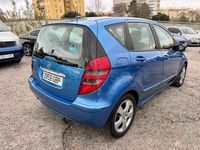 Usado Mercedes A180 Avantgarde 109 CV (80 kW) 2008 Azul Monovolumen