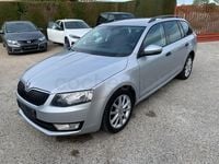 Usado Skoda Octavia Elegance 150 CV (110 kW) 2015 Gris / plata Utilitario