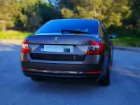 Usado Skoda Octavia Ambition 110 CV (80 kW) 2018 Marrón Berlina