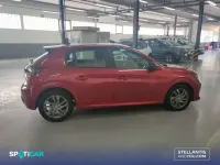 Usado Peugeot 208 Active 101 CV (74 kW) 2022 Rojo Utilitario