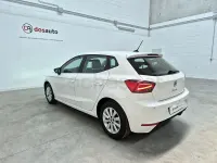Usado Seat Ibiza Style Plus 110 CV (80 kW) 2022 Blanco Utilitario