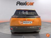 Usado Peugeot 2008 Allure 100 CV (73 kW) 2023 Naranja SUV
