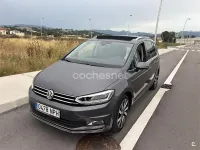 Usado VW Touran Advance 140 CV (102 kW) 2015 Gris / plata Monovolumen
