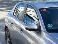Usado Peugeot 208 Style 100 CV (73 kW) 2021 Gris / plata Utilitario