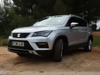 Usado Seat Ateca 150 CV (110 kW) 2018 Gris SUV