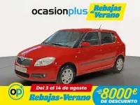 Usado Skoda Fabia 60 CV (44 kW) 2010 Rojo Utilitario