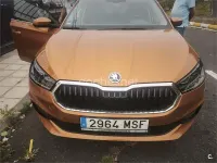 Usado Skoda Fabia Ambition 110 CV (80 kW) 2022 Naranja Utilitario