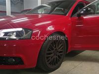 Usado Audi A3 Attraction 140 CV (102 kW) 2012 Rojo Utilitario