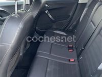 Usado Peugeot 2008 Allure 92 CV (67 kW) 2014 Gris / plata SUV