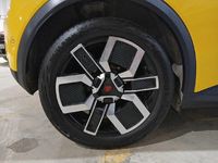 Usado Renault R5 Techno 88 kW (120 CV) 2025 Amarillo Utilitario