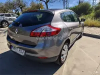 Usado Renault Mégane III Dynamique 110 CV (80 kW) 2012 Gris / plata Berlina