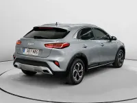 Usado Kia XCeed 136 CV (100 kW) 2022 Gris / plata SUV
