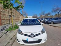 Usado Toyota Yaris Active 99 CV (72 kW) 2014 Blanco Utilitario
