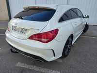 Usado Mercedes CLA220 Shooting Brake AMG line 177 CV (130 kW) 2015 Blanco Familiar