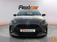 Usado Toyota Yaris Active 116 CV (85 kW) 2025 Marrón Utilitario