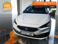 Usado Seat Leon Style 150 CV (110 kW) 2022 Blanco Familiar