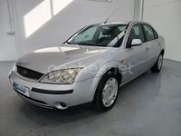 Usado Ford Mondeo Trend 125 CV (91 kW) 2002 Gris / plata Berlina