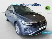 Usado VW T-Roc Life 110 CV (80 kW) 2023 Gris / plata SUV