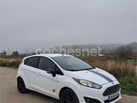 Usado Ford Fiesta Trend 82 CV (60 kW) 2014 Blanco Berlina