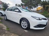 Usado Toyota Auris Hybrid Business Edition 136 CV (100 kW) 2018 Blanco Berlina