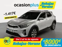 Usado Kia Stonic 100 CV (73 kW) 2022 Gris / plata SUV