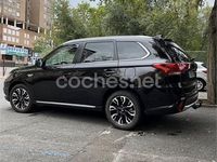 Usado Mitsubishi Outlander P-HEV 224 CV (164 kW) 2018 Negro SUV