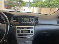 Usado Toyota Corolla Sol 116 CV (85 kW) 2004 Gris / plata Berlina