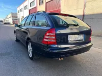 Usado Mercedes C200 Classic 122 CV (89 kW) 2007 Azul Familiar