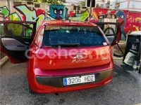 Usado Fiat Punto Evo Dynamic 95 CV (69 kW) 2011 Granate Utilitario