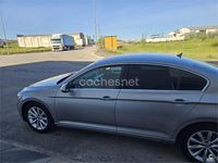 Usado VW Passat Advance 150 CV (110 kW) 2017 Gris / plata Berlina