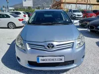 Usado Toyota Auris Active 132 CV (97 kW) 2013 Gris / plata Berlina