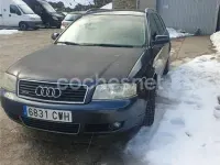 Usado Audi A6 170 CV (125 kW) 2004 Azul Berlina